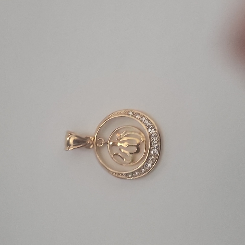 Religious Pendant - Picture 2 of 2